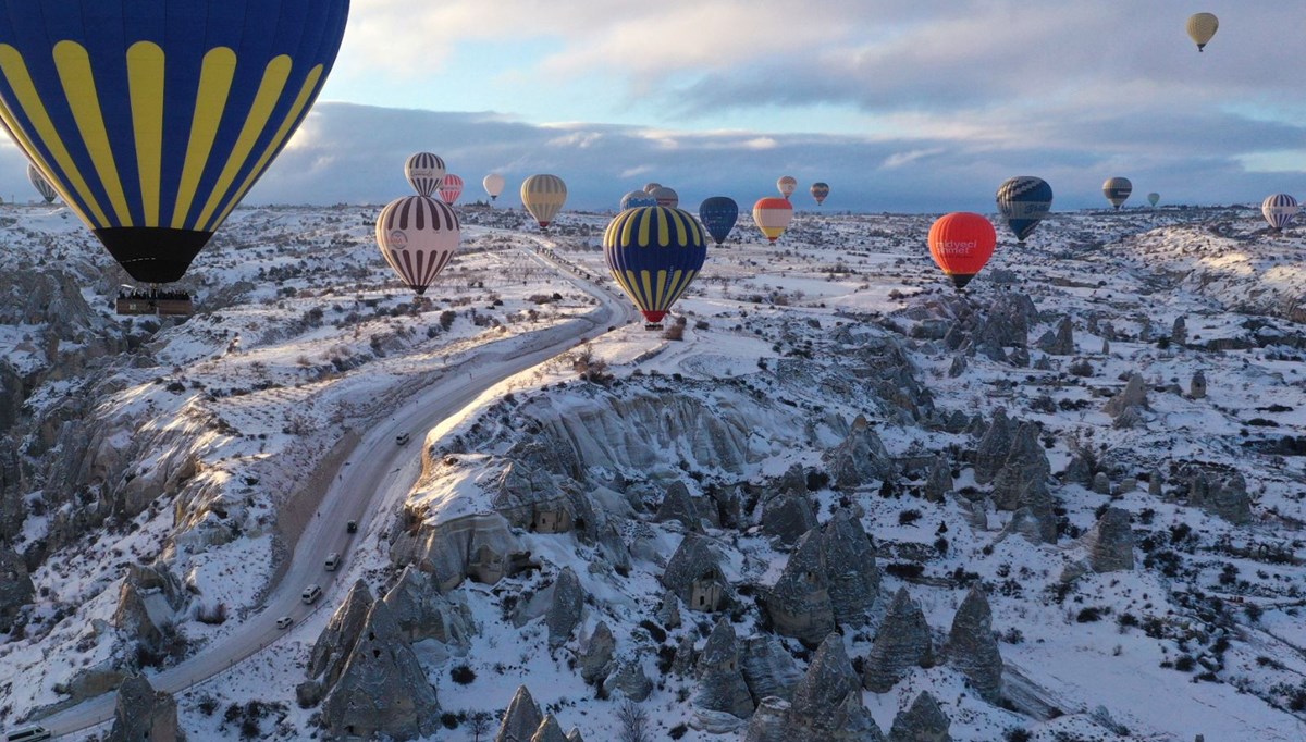 Kapadokya'da balon turları 18 günün ardından havalandı Kapadokya'da balon turları 18 günün ardından havalandı