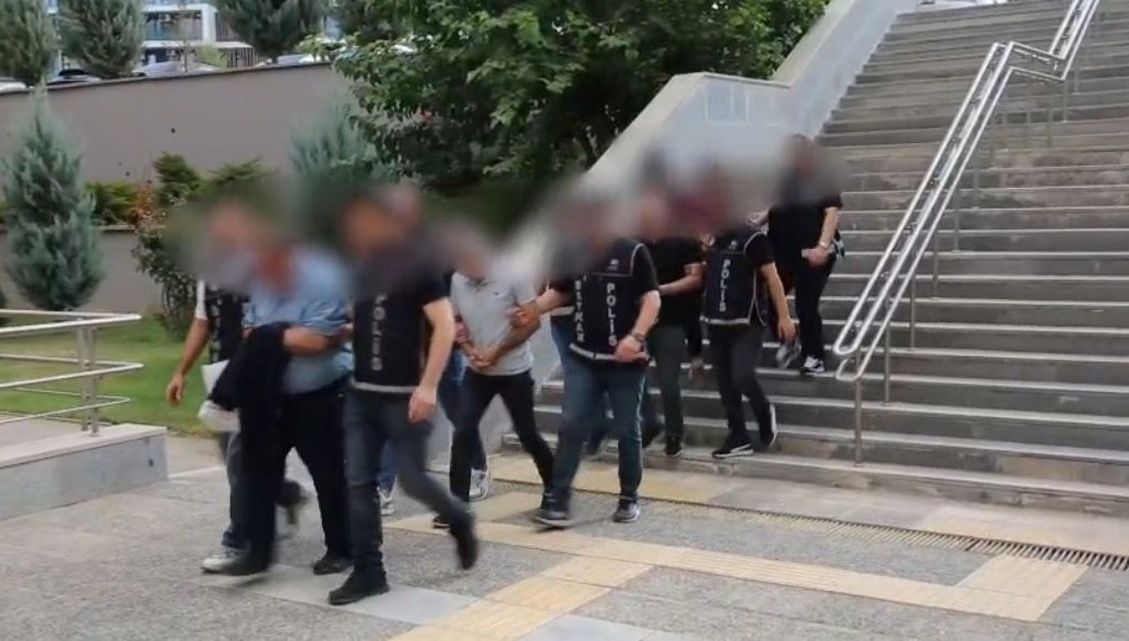 Devlet memurluğu vaadiyle dolandırıcılık