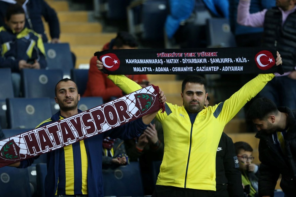 Fenerbahçe tribünlerinden deprem bölgesine destek - 18