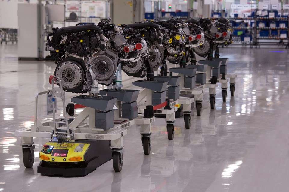 SEAT fabrikasında 125 robot günde 23 bin 800 parça taşıyor - 2