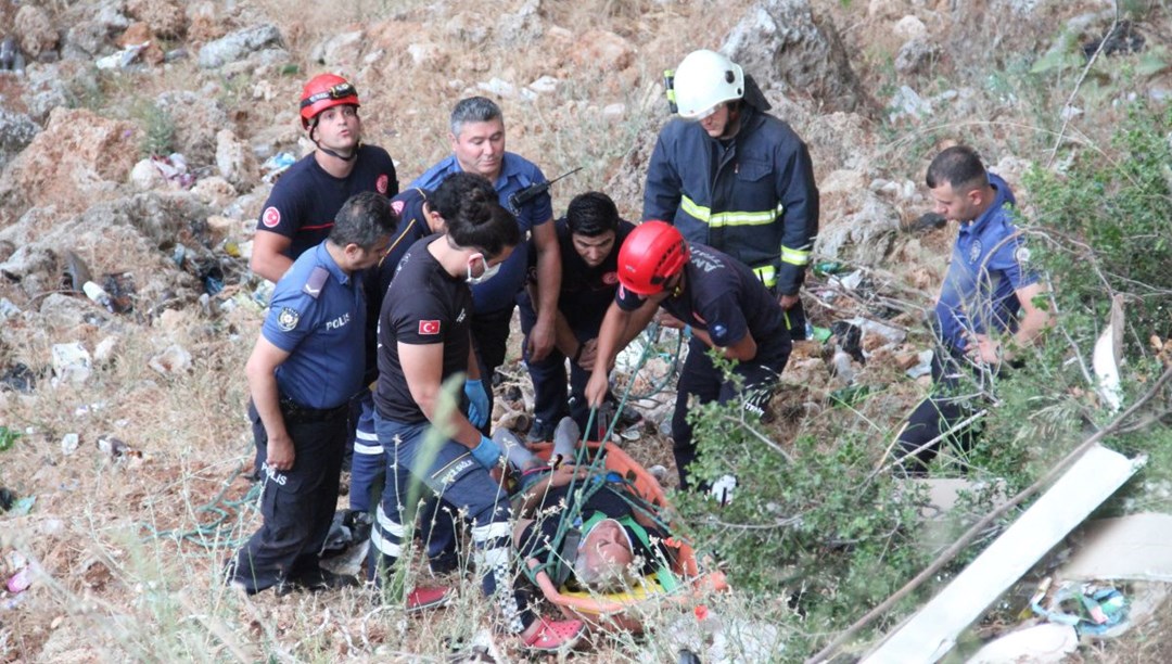 Mardin'de bir kişi kayalıklardan düştü ağır yaralandı