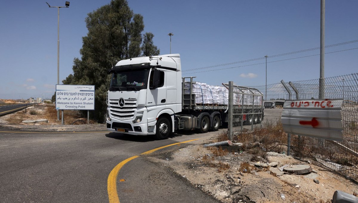 Kıtlıkla boğuşan Gazze'ye 5 TIR'lık yardım