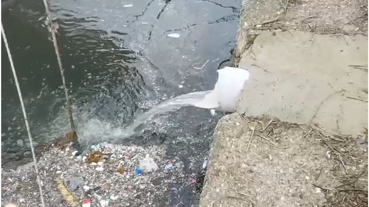 Bakanlık ekipleri kanalizasyonun Marmara Denizi Bakanlık ekipleri kanalizasyonun Marmara Denizi