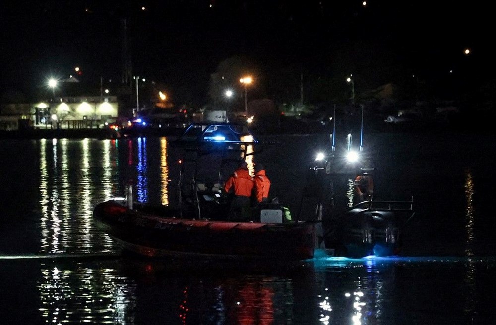 ABD'de helikopter ile uçak çarpışarak nehre düştü: Facia nasıl gerçekleşti? - 2