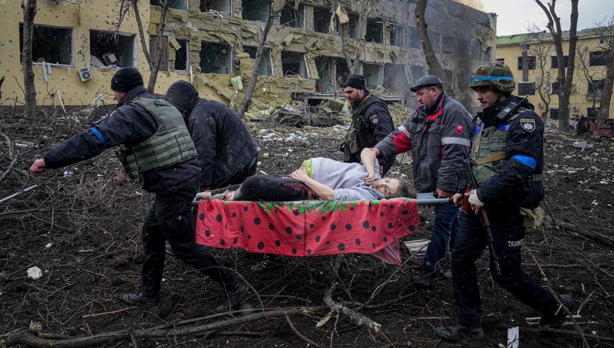 Rusya doğum hastanesini bombaladı: Hamileler ve bebekler böyle tahliye edildi