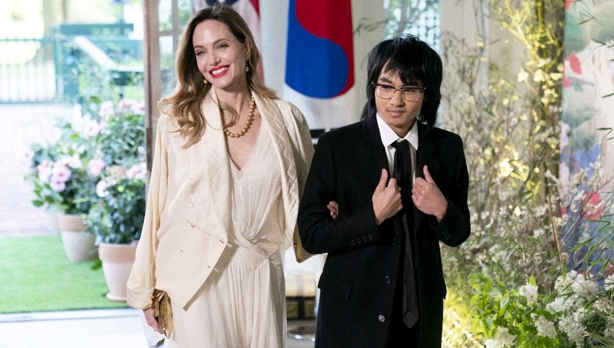 Angelina Jolie ve oğlu Maddox Beyaz Saray'da