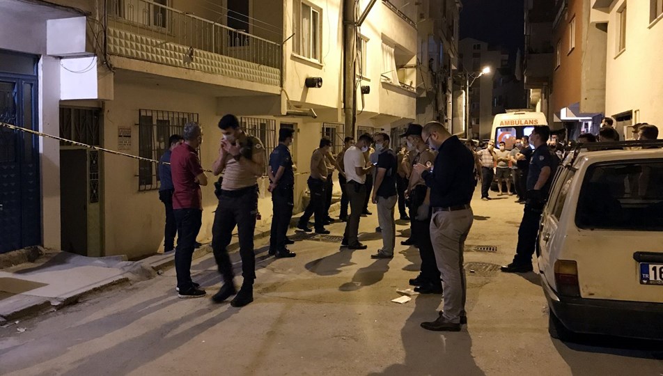 Bursa'da anne ve 2 çocuğu evlerinde ölü bulundu