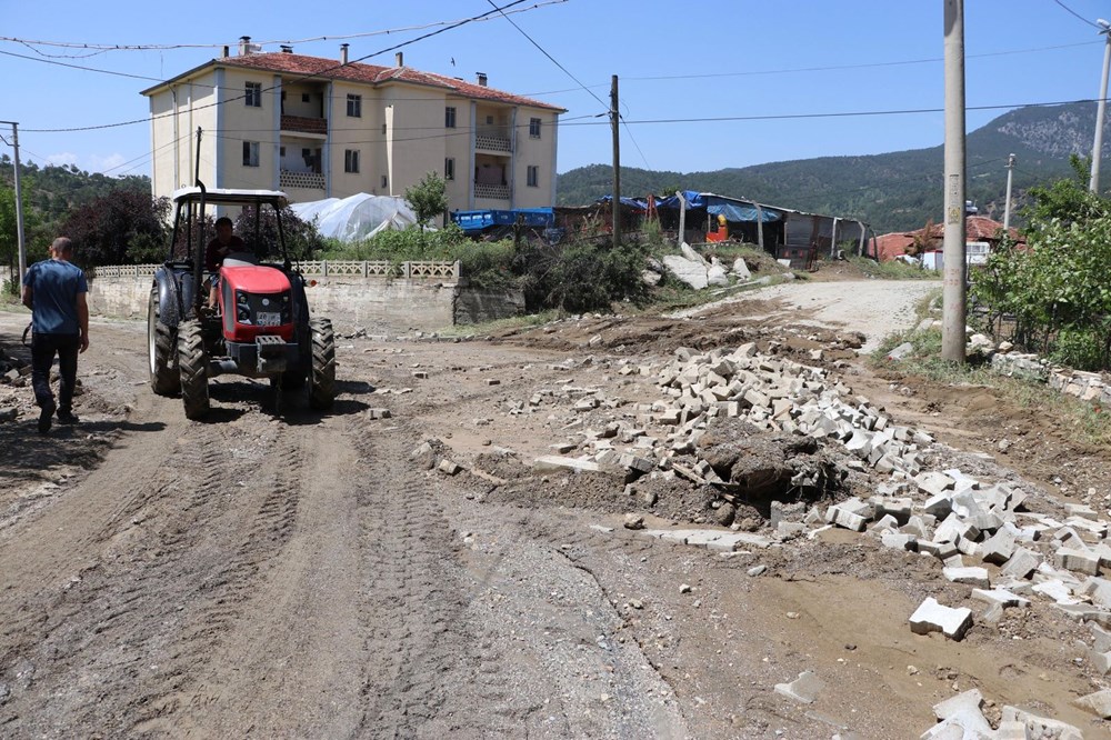 Denizli'yi sel vurdu: Tarım arazileri ve evler su altında - 7