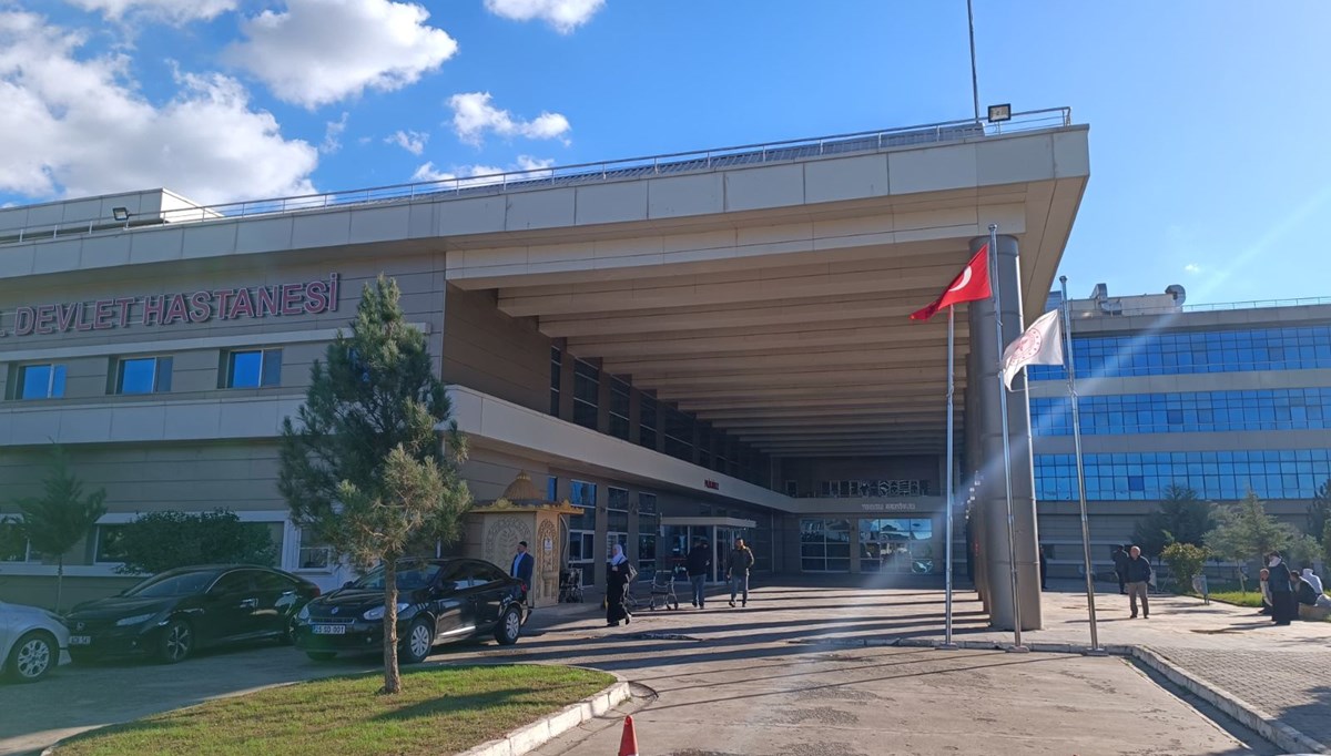 Hastanede kayıt dışı estetik ameliyatı yapanlara gözaltı Hastanede kayıt dışı estetik ameliyatı yapanlara gözaltı