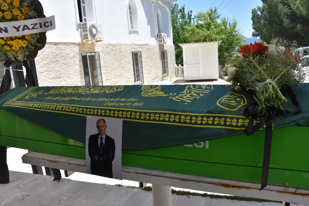 Oyuncu Ali Demirel son yolculuğuna uğurlandı - 1