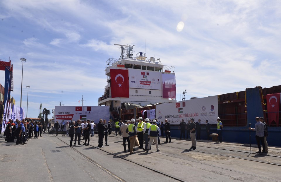 Gazze için 1900 tonluk insani yardım gemisi Mersin’den yola çıktı - 1