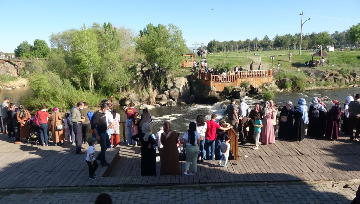 İnci kefalinin zorlu yolculuğu sürüyor: Tam kapanma sonrası ziyaretçi yoğunluğu