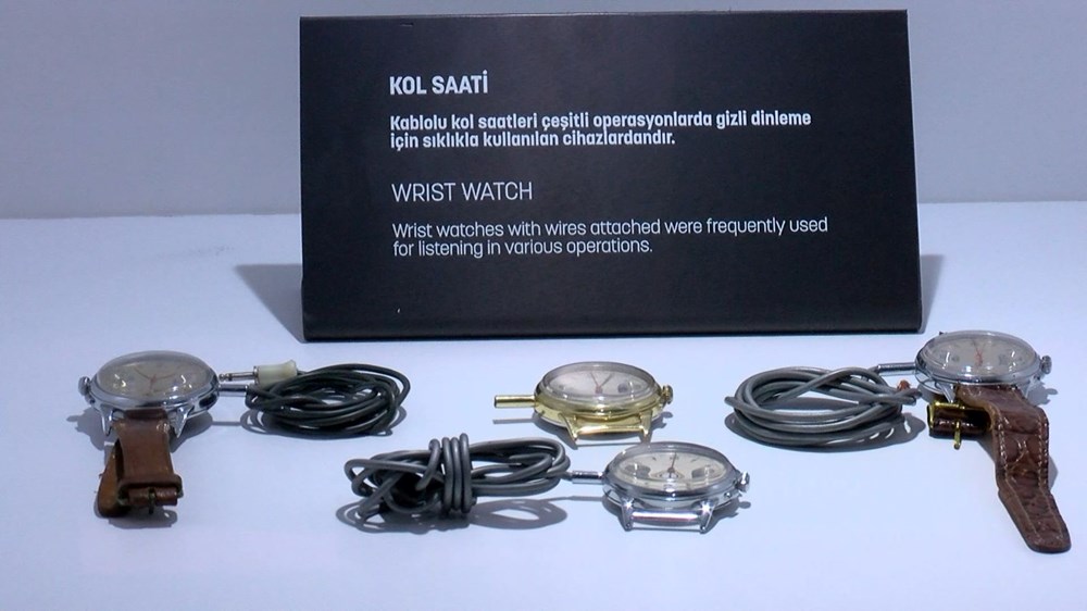 MİT gizli silahlarını sergiledi: Robot kravat, ses kayıt cihazları - 6