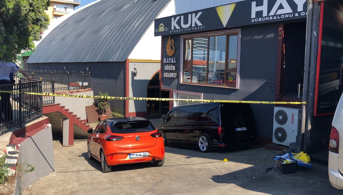 Düğün salonu tartışması silahlı kavgaya dönüştü