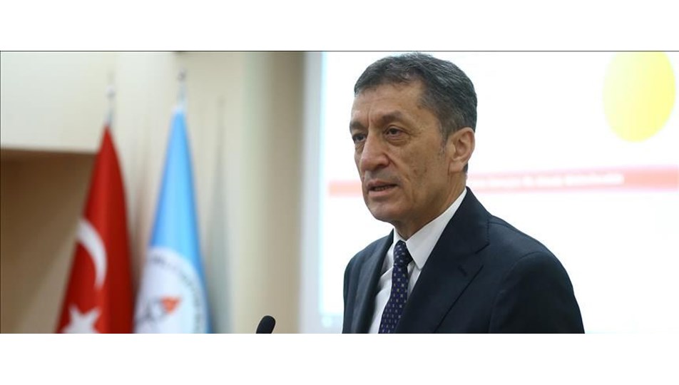 Bakan Selçuk'tan öldürülen öğretmen için taziye mesajı