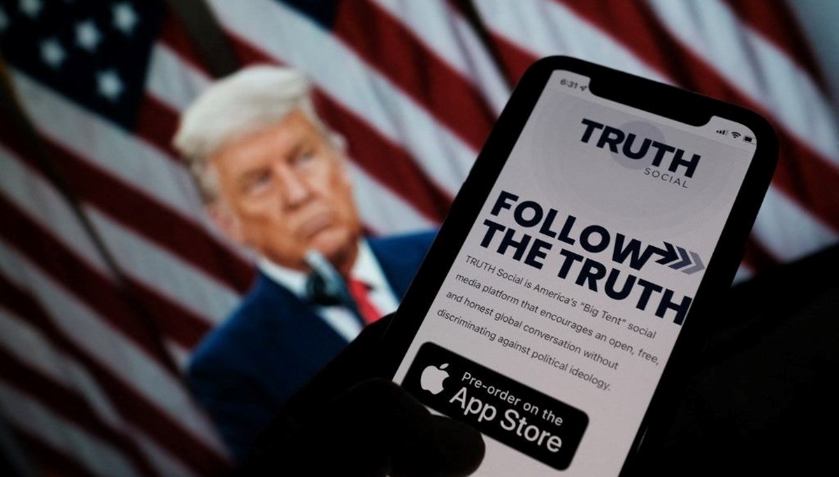 Trump'ın sosyal medya uygulaması Truth Social kullanıma sunuldu