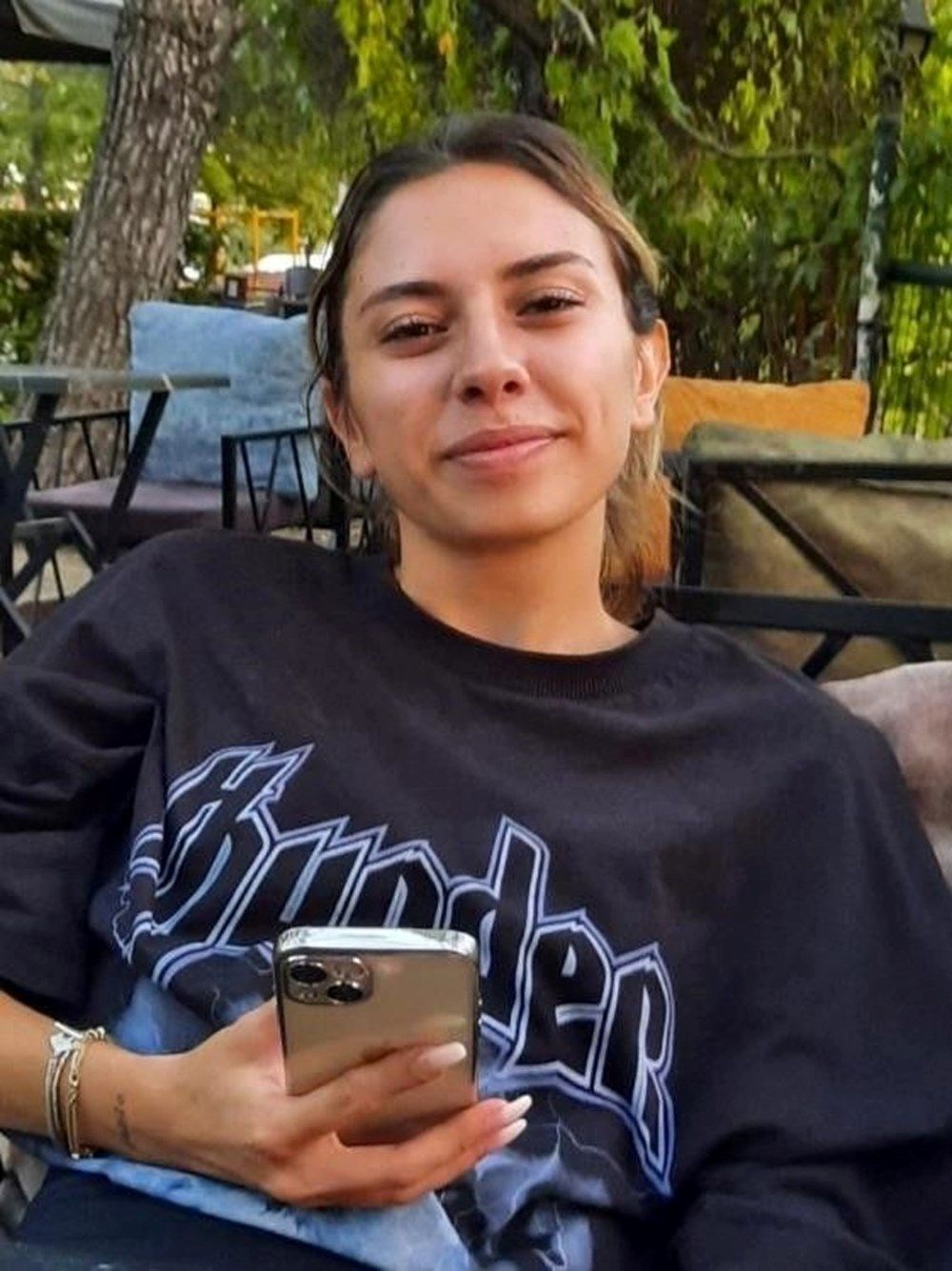 Üniversiteli Aslıhan’a bıçaklı saldırı | Saldırganın bipolar olduğu iddia edildi, kanserden ölen eşine şiddet uyguladı - 6