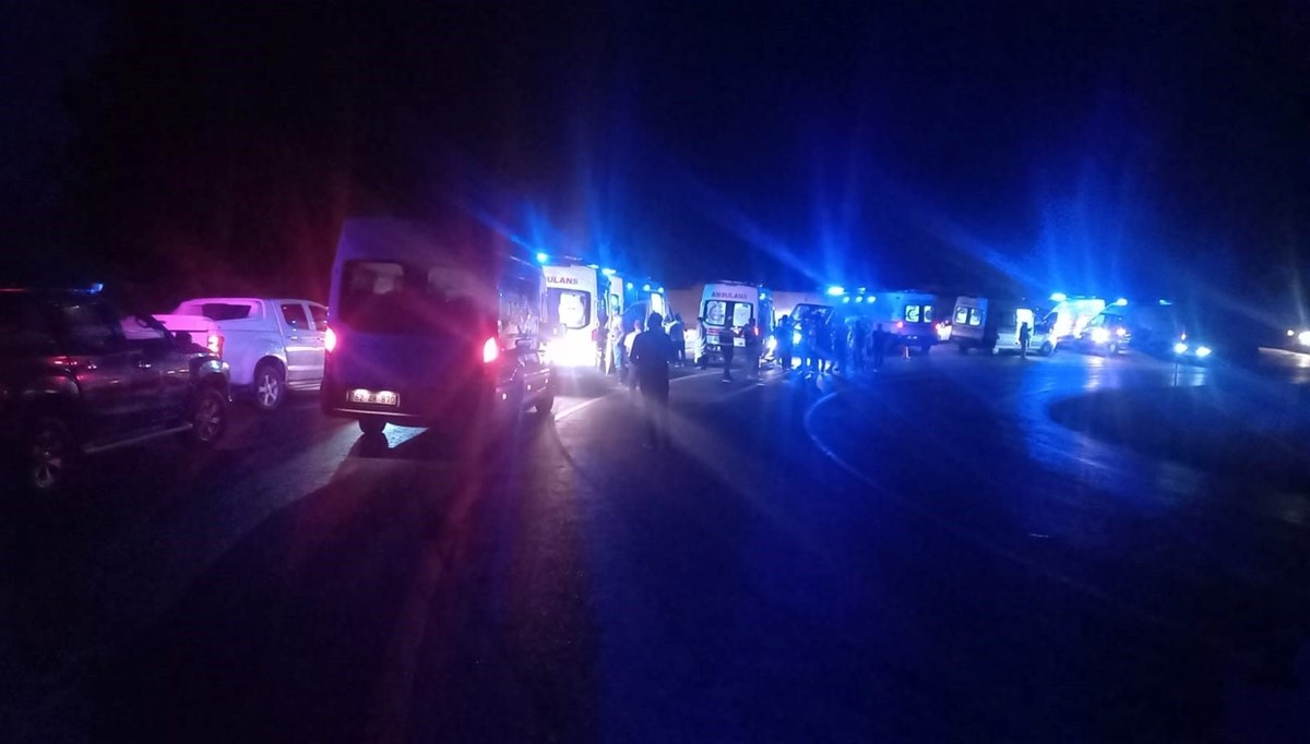 Tunceli’de işçileri taşıyan minibüs devrildi: 12 yaralı Tunceli’de işçileri taşıyan minibüs devrildi: 12 yaralı