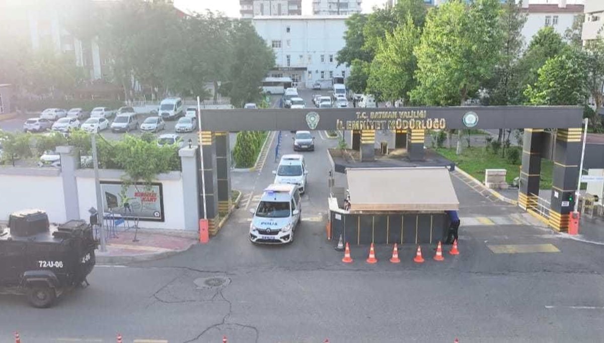 Müstehcen çocuk fotoğrafı ve videoları paylaşanlara gözaltı Müstehcen çocuk fotoğrafı ve videoları paylaşanlara gözaltı