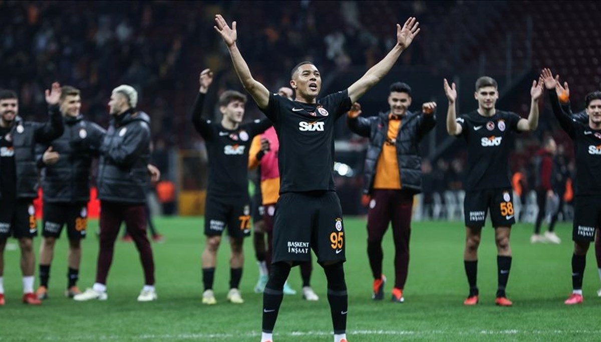 Galatasaray seriyi sürdürmek için Başakşehir karşısında: İlk 11'ler belli oldu Galatasaray seriyi sürdürmek için Başakşehir karşısında: İlk 11'ler belli oldu