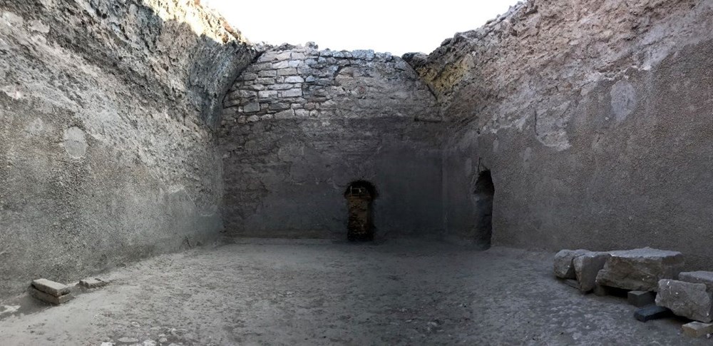 Metropolis Antik Kenti kazılarında birbiriyle bağlantılı 4 sarnıç bulundu - 7