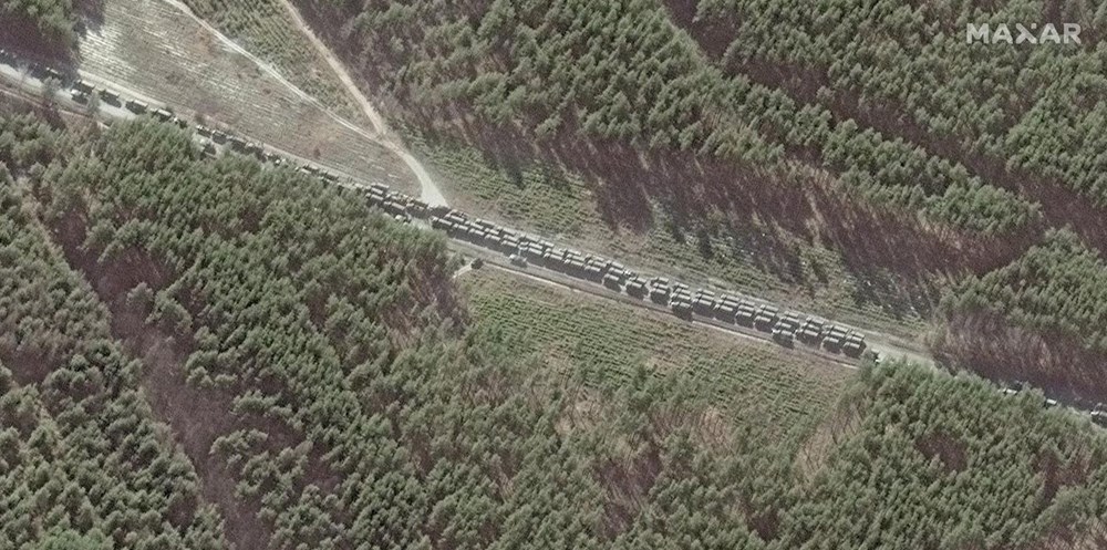 Putin’in
yıkım ordusu: 64 kilometrelik konvoy Kiev sınırında - 2