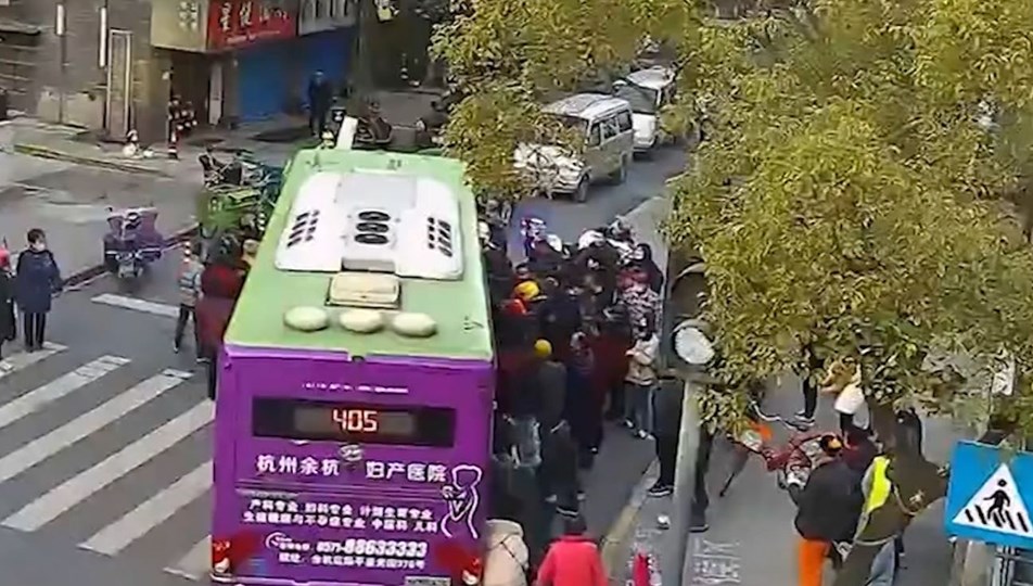 https www ntv com tr video dunya altin kaplamali hamburger 450 liraya satiliyor d5mzljjpmuis2wzlfm33tg