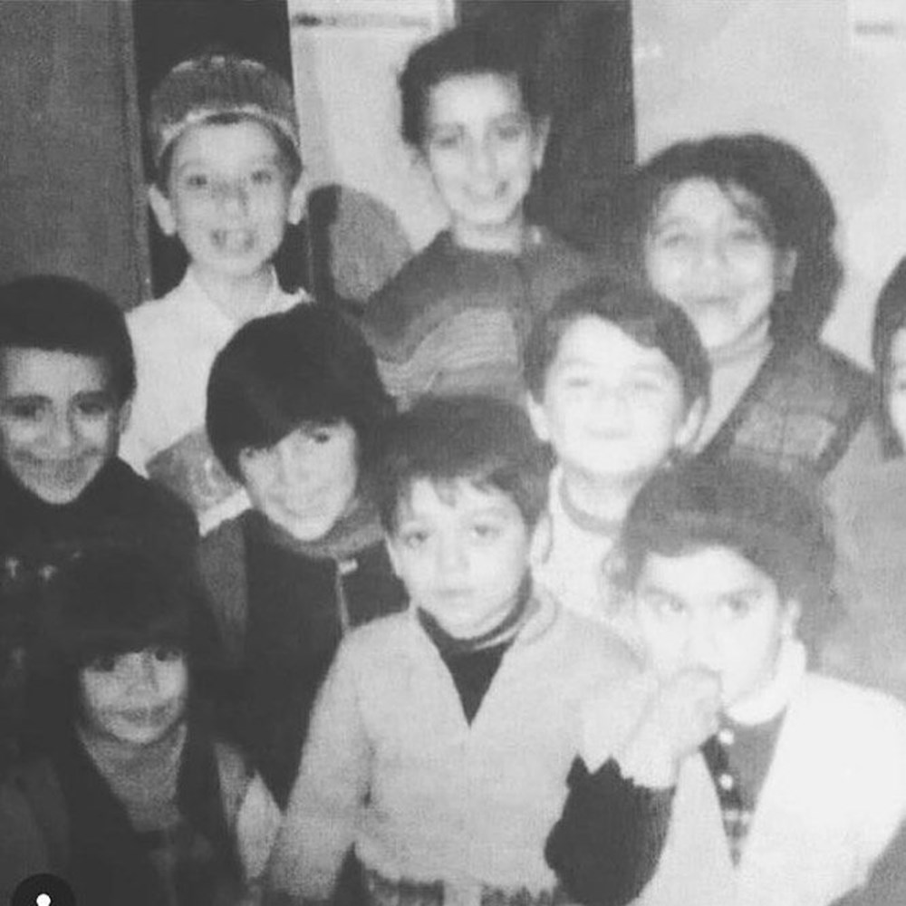 Ünlü isim geçmişe götürdü: "Oyuncu olacağını nasıl anlamadın" (Ünlülerin çocukluk ve gençlik halleri) - 356