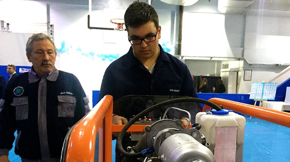 Lise öğrencisinden 6 farklı yakıtla çalışan turbojet motor - 1