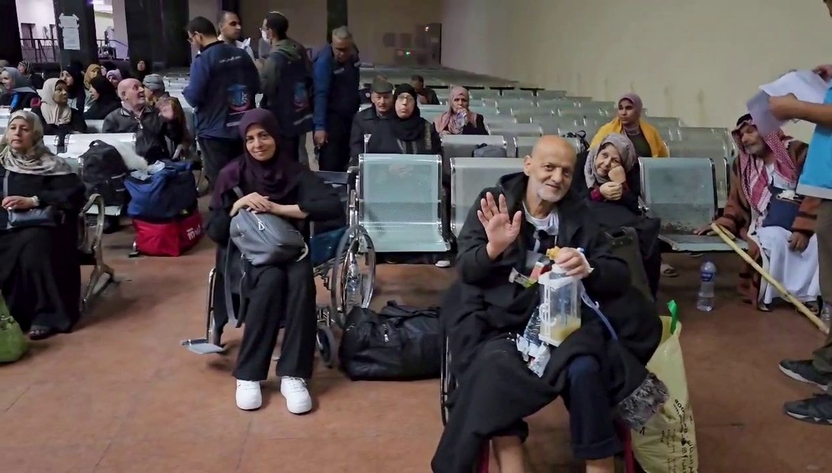 Gazze'den 61 hasta daha Türkiye'ye geliyor Gazze'den 61 hasta daha Türkiye'ye geliyor