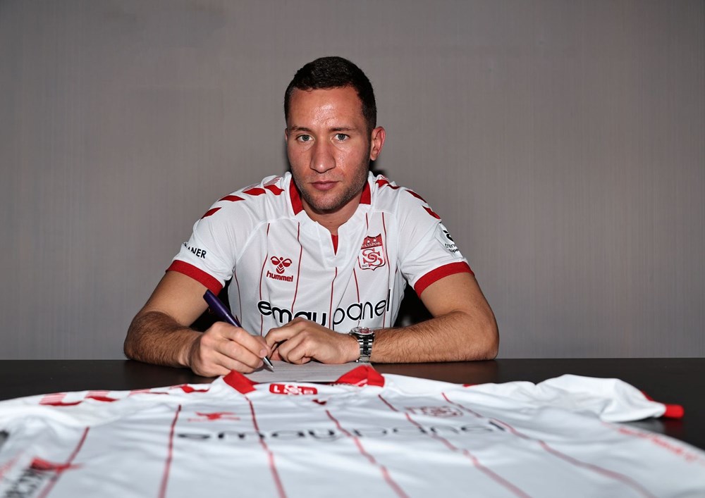 Ara transfer dönemi sona erdi! 2024-2025 sezonu devre arasında atılan tüm imzalar - 14