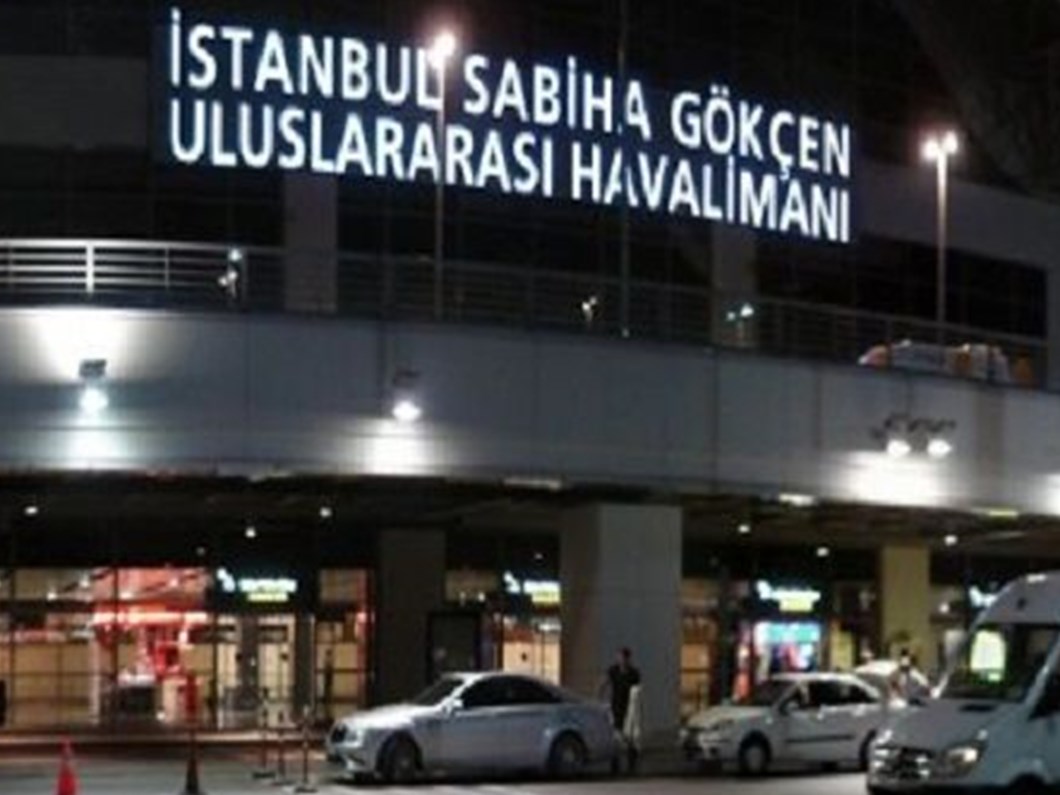 Sabiha Gokcen Havalimani Ndaki Hava Trafiginde Aksama Ntv
