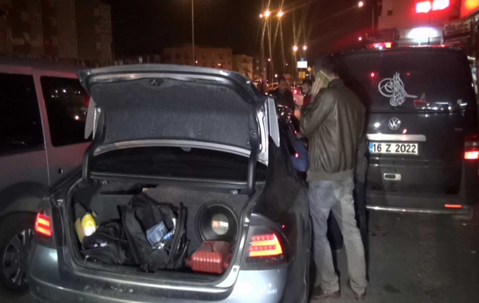 Bursa’da bomba yüklü araç alarmı - 2