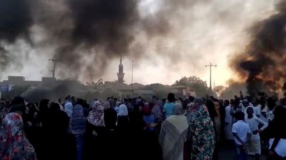 Sudan'da darbe girişimi: Başbakan Hamduk tutuklandı - 1