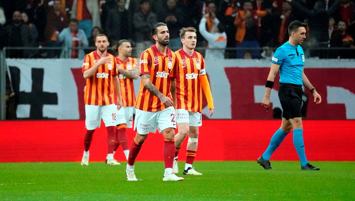Galatasaray, Karagümrük'e mağlup oldu: Türkiye Kupası'na havlu attı Galatasaray, Karagümrük'e mağlup oldu: Türkiye Kupası'na havlu attı