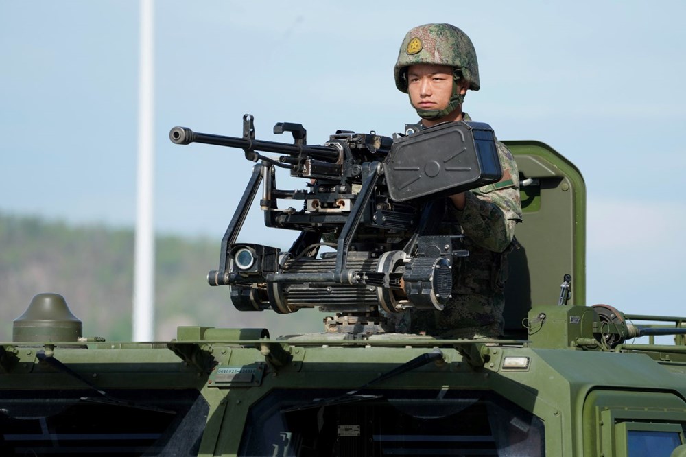 Çin savaşa hazır mı? Hayalet uçaklar ve hipersonik silahlar dünyanın en büyük ordusunun karşısında - 1