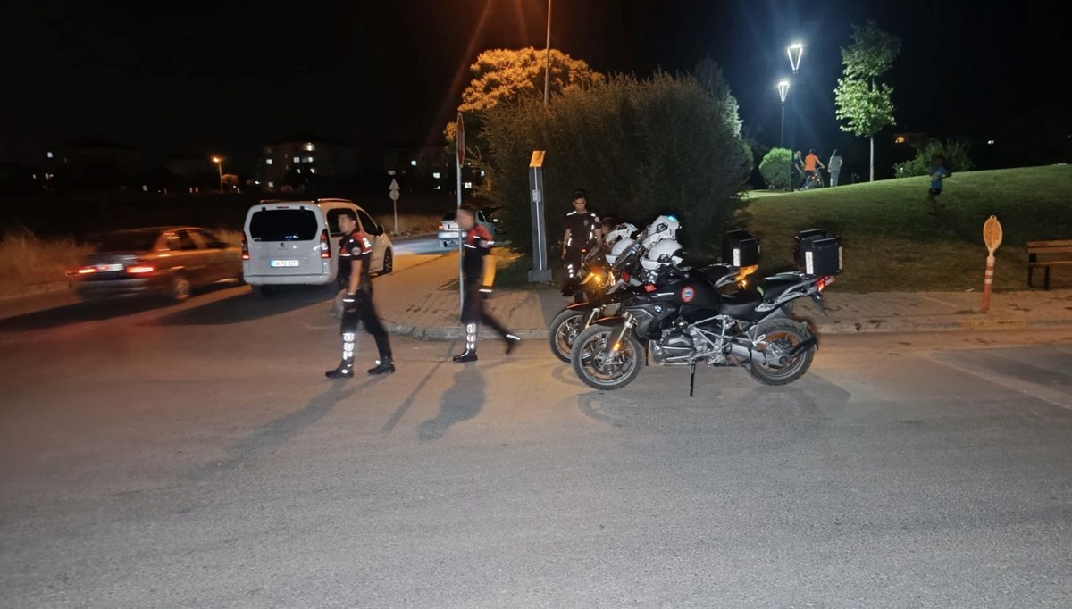 14 yaşındaki çocuk parkta bıçaklandı