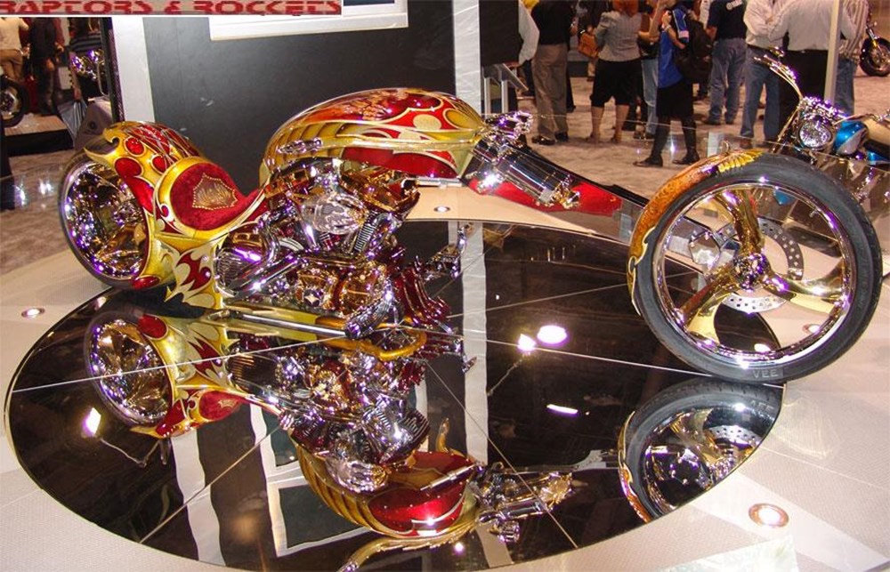 Сколько стоит самая дорогая станция. Yamaha Road Star BMS (золотой чоппер). Yamaha BMS Chopper. Самый дорогой мотоцикл в мире. Самый дорогоймотоицкл в мире.