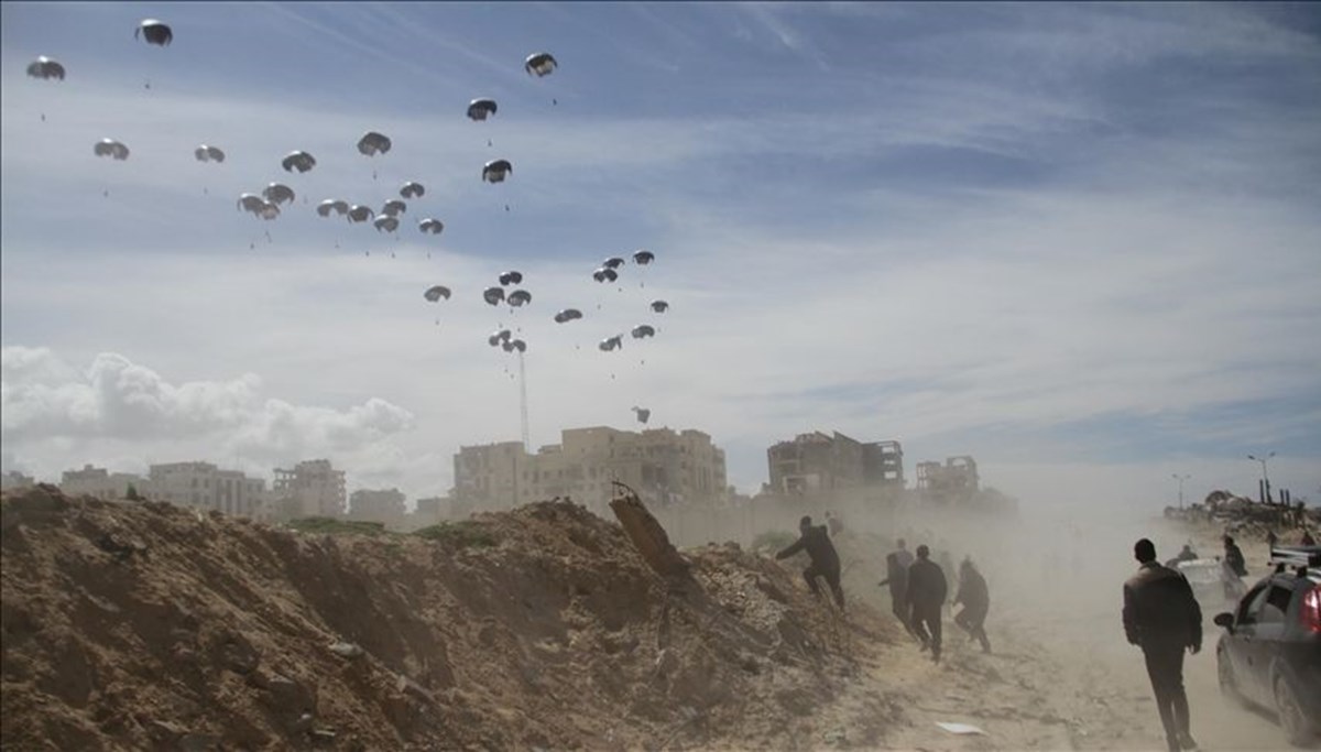 Hamas'tan sivillerin ölmesi nedeniyle havadan yardım operasyonlarının durdurulması çağrısı Hamas'tan sivillerin ölmesi nedeniyle havadan yardım operasyonlarının durdurulması çağrısı