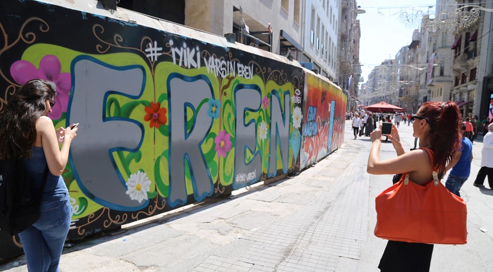 Eren Bülbül için İstiklal Caddesi'nde grafiti yapıldı - 1