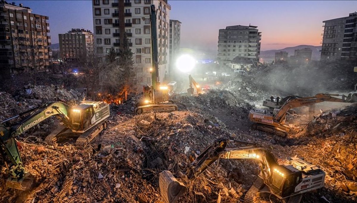 Ebrar Sitesi ile ilgili korkunç rapor: Betonu elle ufalanabilecek kadar düşük mukavemete sahip Ebrar Sitesi ile ilgili korkunç rapor: Betonu elle ufalanabilecek kadar düşük mukavemete sahip
