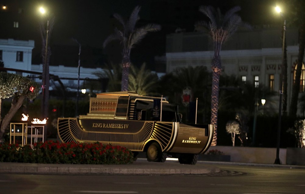 Mısır’da 18 kral ve 4 kraliçenin mumyası kortej eşliğinde müzeye taşındı - 12