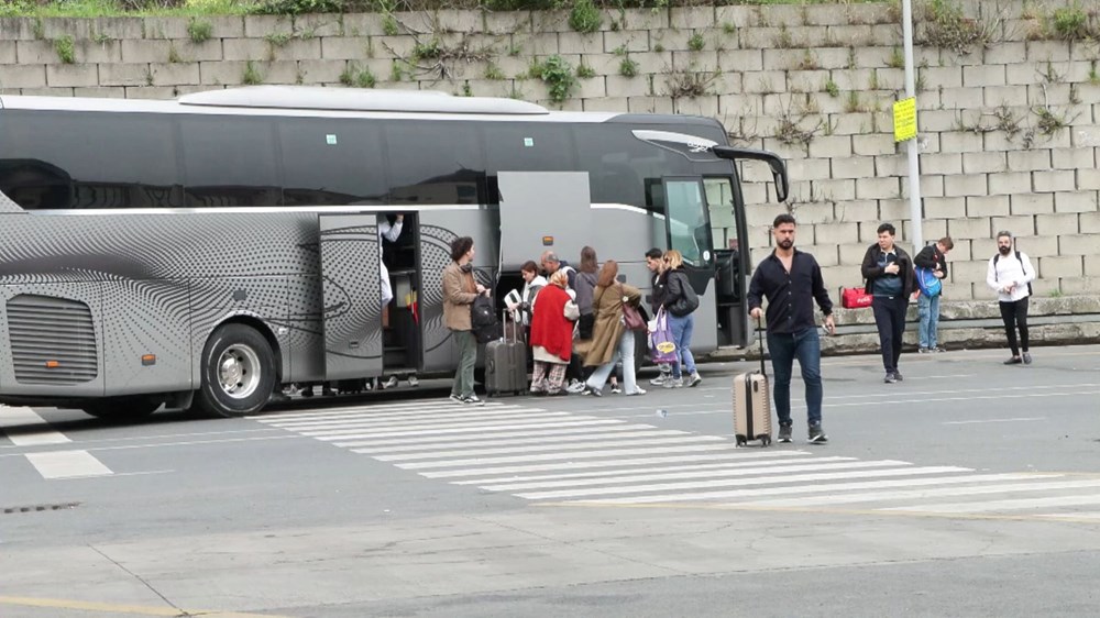 İstanbul Otogarı'nda Bayram Seferi Başladı: Yoğunluk Alarmı! 74 U10YxXu6HUq lVLNh1ENeA