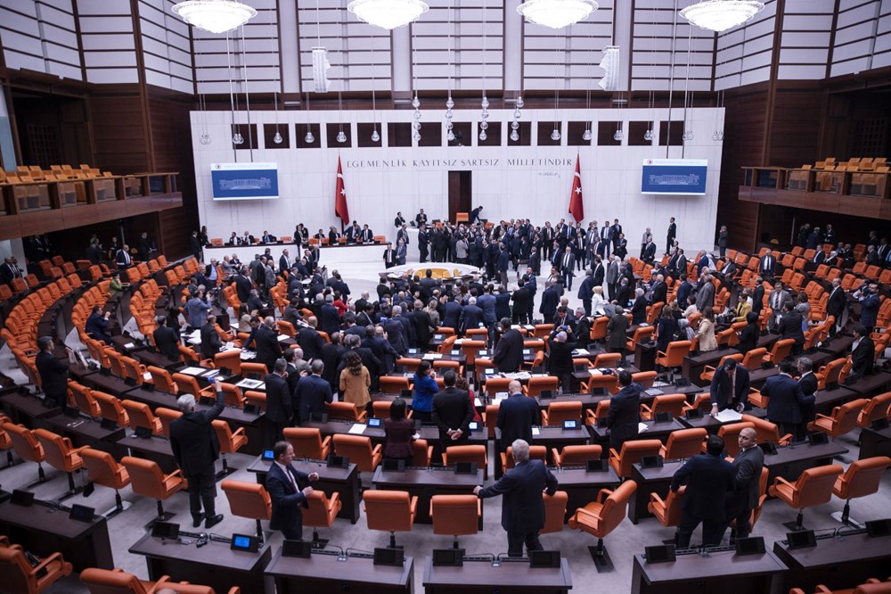 Meclis'te sosyal medya gerilimi - 2