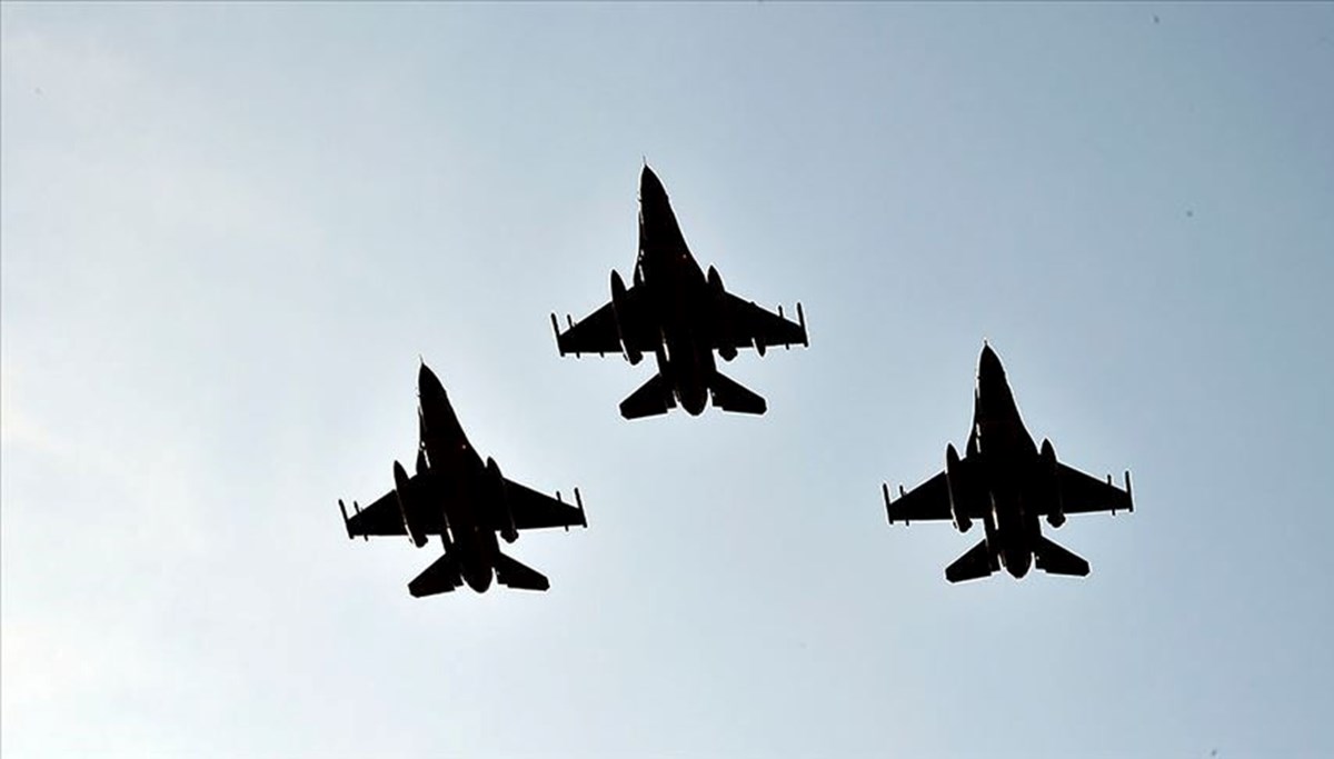 ABD'nin F-16 filosu Orta Doğu'ya ulaştı