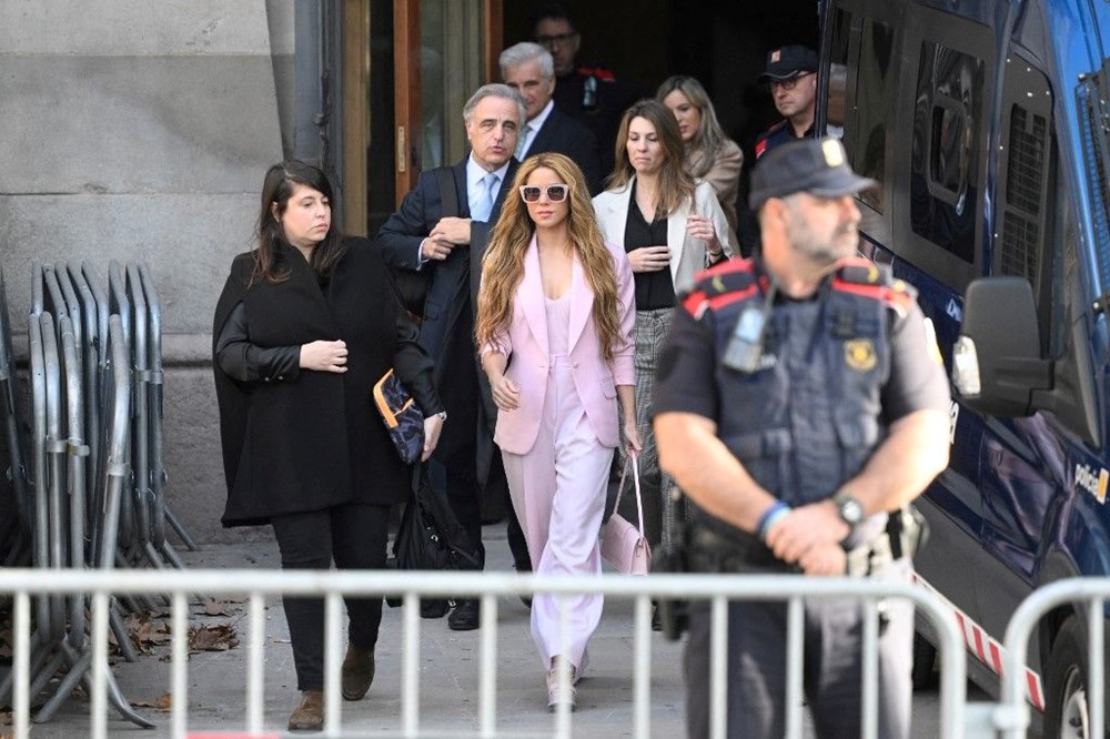 Shakira İspanya'da hakkındaki vergi kaçırma suçlamasını kabul etti - 2