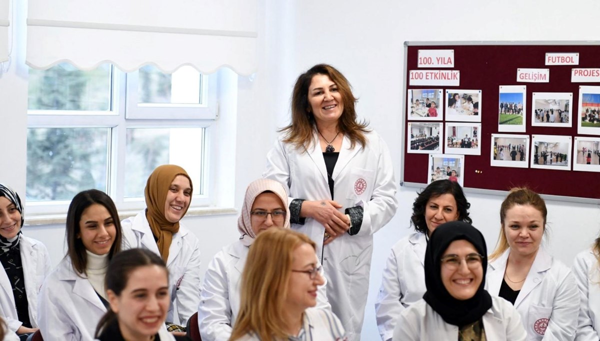 Ücreli öğretmenlik başvuru ekranı: MEB ücretli öğretmen başvuruları başladı mı, ne zaman? (İlçe listesi)