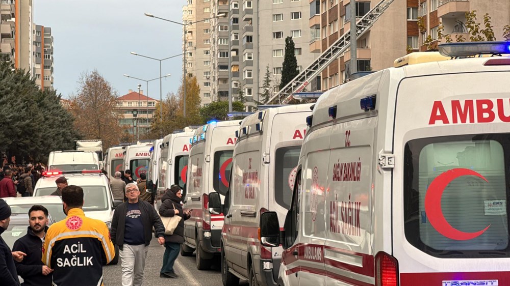 İstanbul'da 14 katlı binada patlama: 1 can kaybı, 3 yaralı - 10