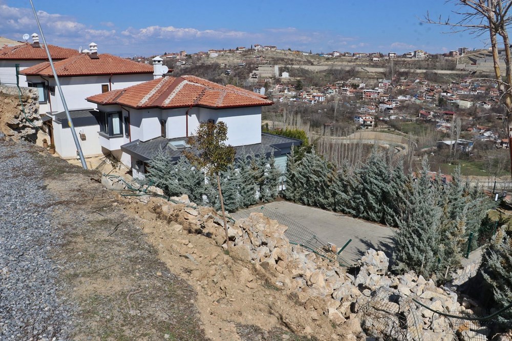 Milyonluk villalar depremde dağıldı - 5