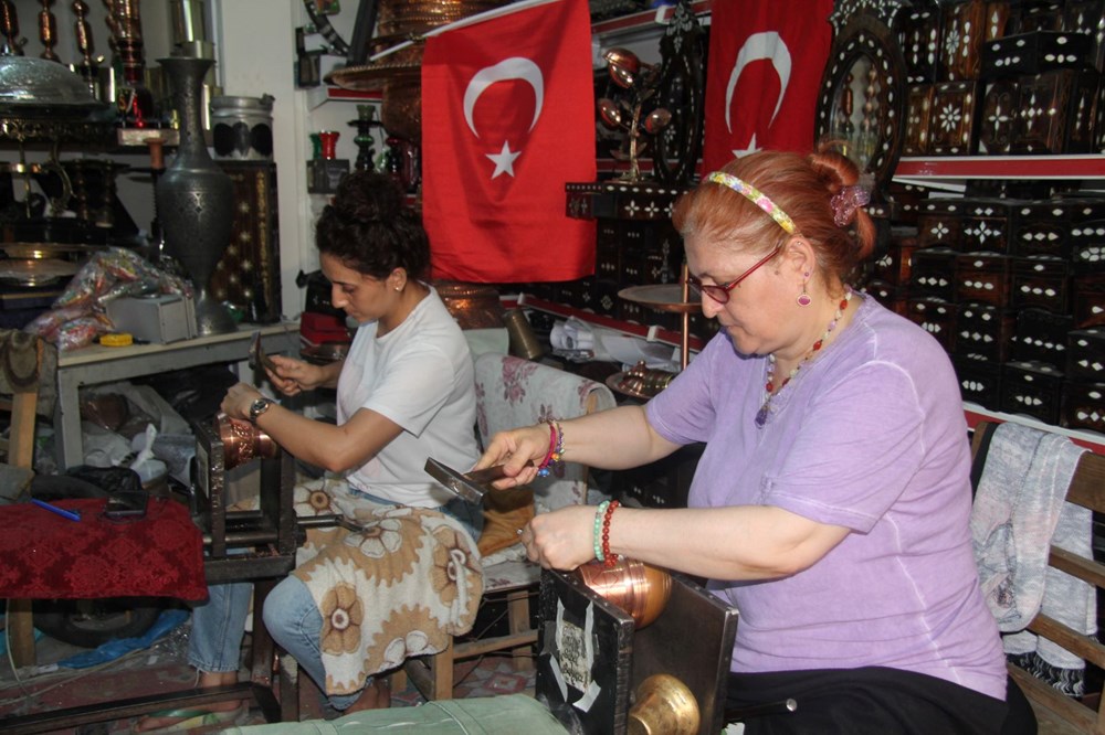 Erkek işi diyenlere inat bakır işleme ustası oldular - 6